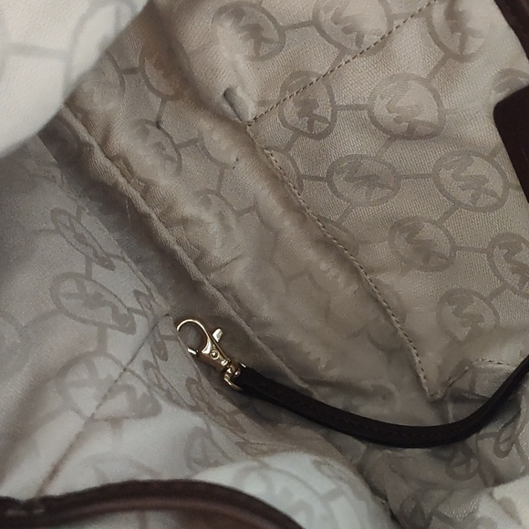 Michael Kors Woven Tan Shoulder Or Crossbody Bag - Picture 3 of 10